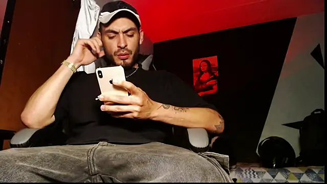 malek xarx  online show from December 2025 02:27:01 AM