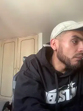 malek xarx  online show from February 2026 03:33:01 PM