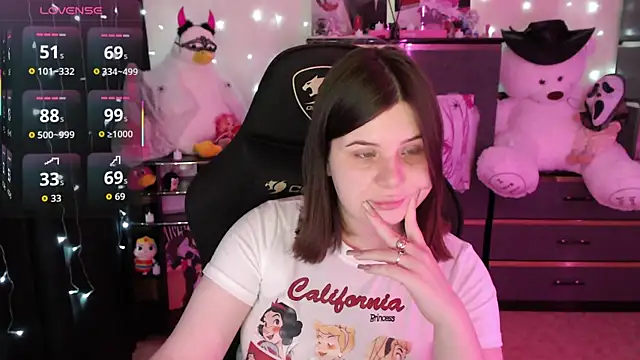 AmyVibess online show from October 2025 08:08:02 PM