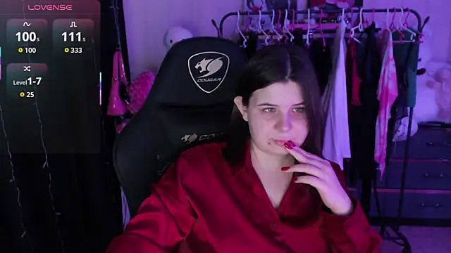 AmyVibess online show from June 2026 07:13:02 PM