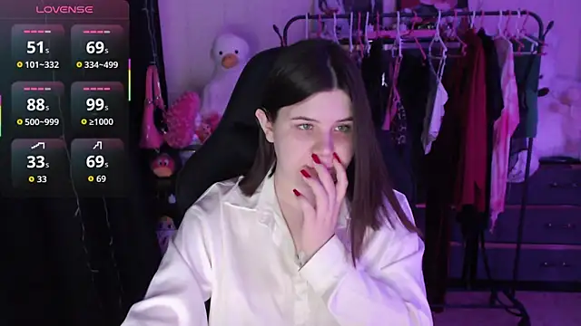 AmyVibess online show from June 2026 06:03:02 PM