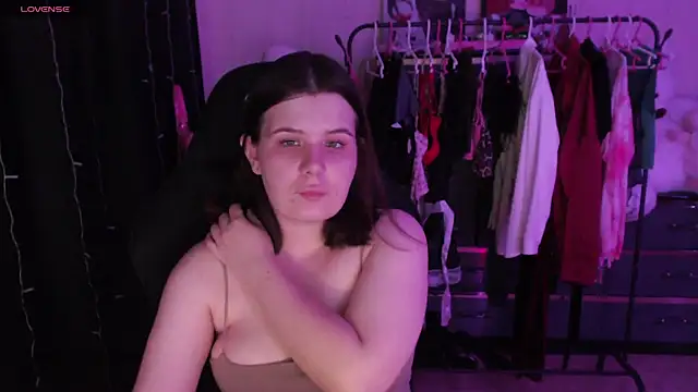 AmyVibess online show from July 2026 06:08:01 PM