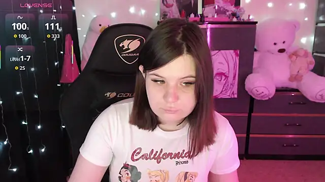 AmyVibess online show from November 2025 08:02:01 PM