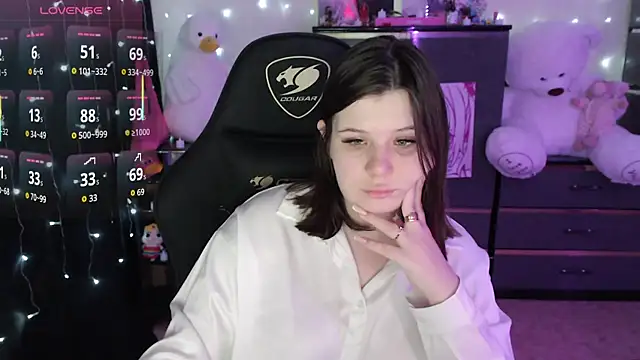 AmyVibess online show from November 2025 08:09:02 PM