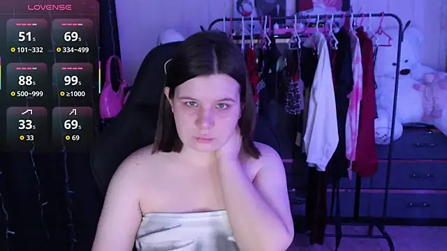 AmyVibess online show from May 2026 06:00:01 PM