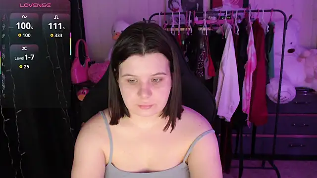 AmyVibess online show from April 2026 06:27:01 PM