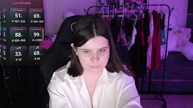 AmyVibess online show from June 2026 06:05:02 PM