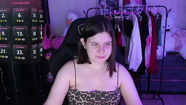 AmyVibess online show from May 2026 07:06:02 PM