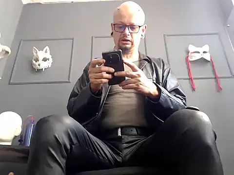 Snapshot of zain_kreigger chatting on September 2025 02:02:01 PM zain kreigger online show from September 2025 02:02:01 PM