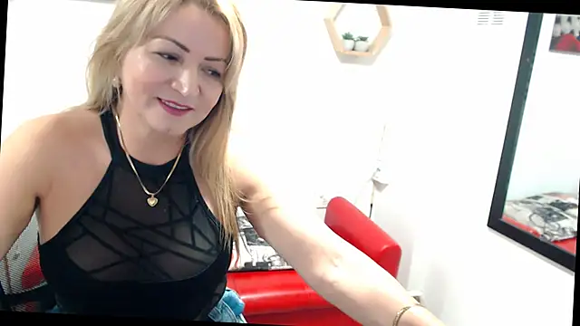 DIVAX MONSERRAT online show from March 2026 07:50:01 PM