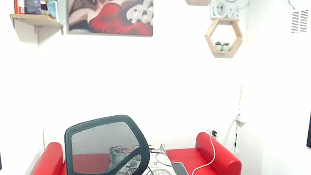 DIVAX MONSERRAT online show from April 2026 04:43:02 PM