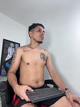 Luke Stone online show from April 2026 07:20:01 PM