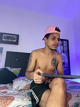 Luke Stone online show from October 2025 05:48:02 PM