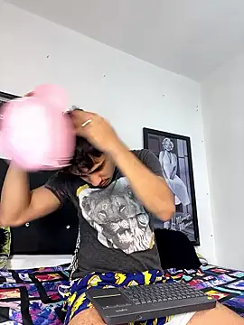 Snapshot of Luke_Stone chatting on January 2026 08:37:01 PM Luke Stone online show from January 2026 08:37:01 PM