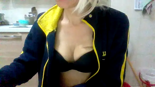 Kelly80 online show from April 2026 02:35:01 AM