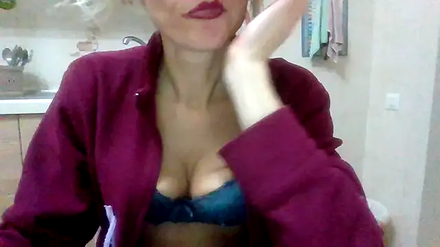 Kelly80 online show from December 2025 05:29:02 PM