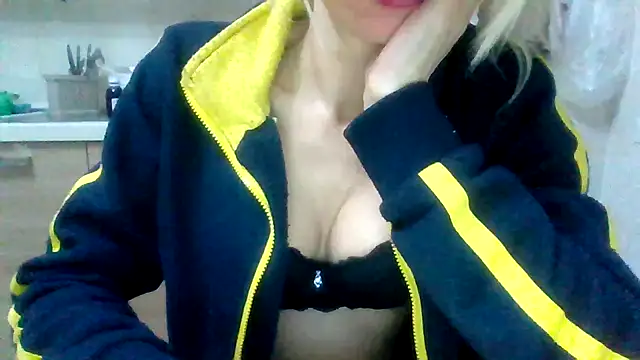 Kelly80 online show from March 2026 03:44:01 AM