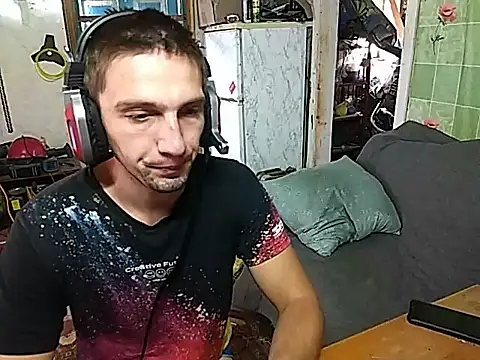 Snapshot of Alexilon chatting on September 2025 10:03:01 AM Alexilon online show from September 2025 10:03:01 AM