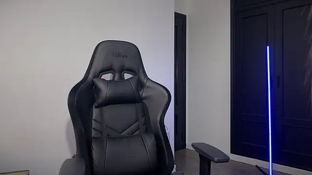 s meow online show from November 2025 10:36:02 PM