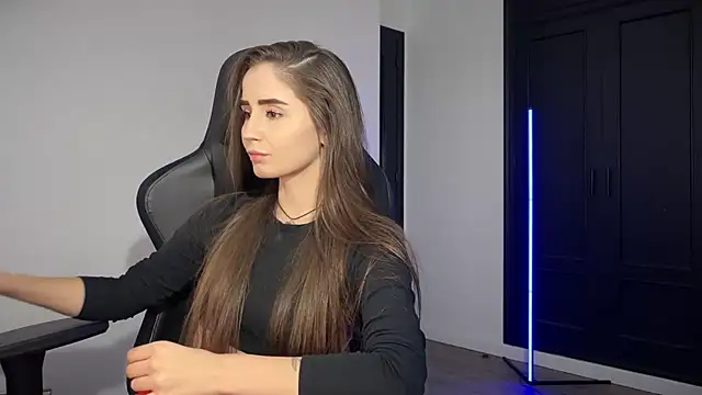 s meow online show from November 2025 12:37:02 AM