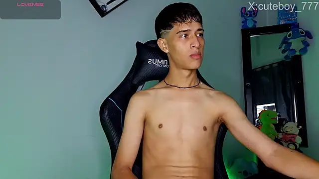 Danny cute 05 online show from November 2025 01:27:02 PM