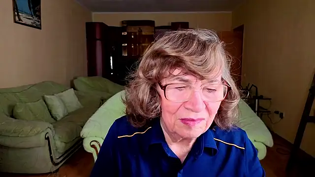 Snapshot of Betty_Brick chatting on November 2025 10:27:02 AM Betty Brick online show from November 2025 10:27:02 AM