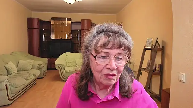 Betty Brick online show from May 2026 04:38:02 PM