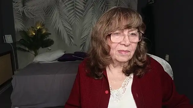 Betty Brick online show from April 2026 06:10:01 PM