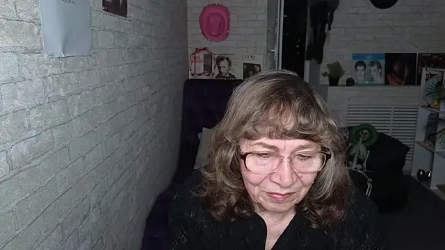 Betty Brick online show from May 2026 06:06:02 PM