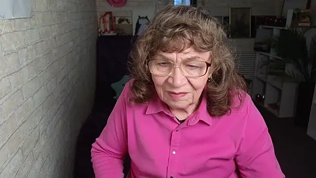 Betty Brick online show from May 2026 04:56:02 PM