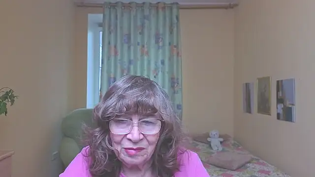 Betty Brick online show from May 2026 12:52:01 PM