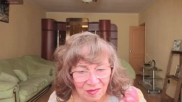 Betty Brick online show from April 2026 01:15:02 PM
