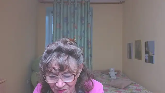 Betty Brick online show from May 2026 04:11:02 PM