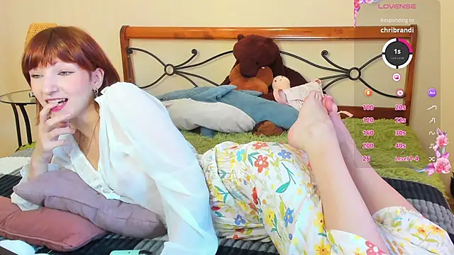 flatter-shy online show from October 2025 06:46:02 AM