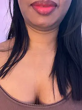 Snapshot of tamil_Aarathi chatting on May 2026 03:40:01 PM tamil Aarathi online show from May 2026 03:40:01 PM