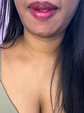 Snapshot of tamil_Aarathi chatting on June 2026 05:21:02 PM tamil Aarathi online show from June 2026 05:21:02 PM