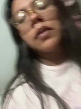 Snapshot of karysweetbeaury chatting on April 2026 08:18:02 AM karysweetbeaury online show from April 2026 08:18:02 AM