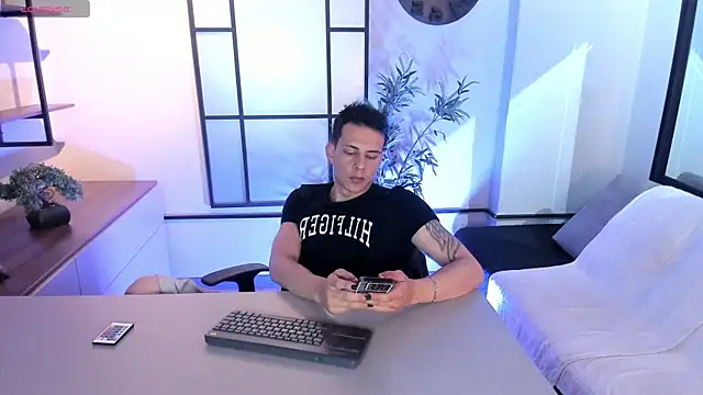 Dustin Sonne online show from October 2025 03:49:02 AM