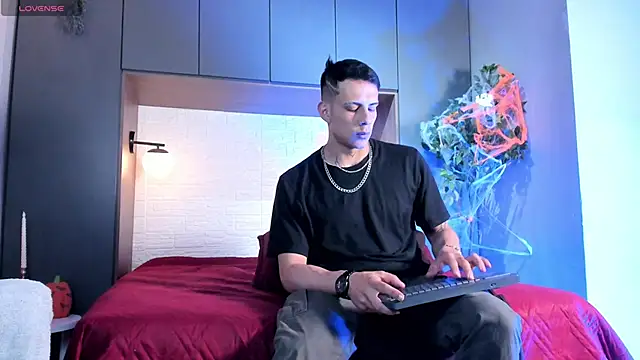 Dustin Sonne online show from October 2025 03:40:02 AM