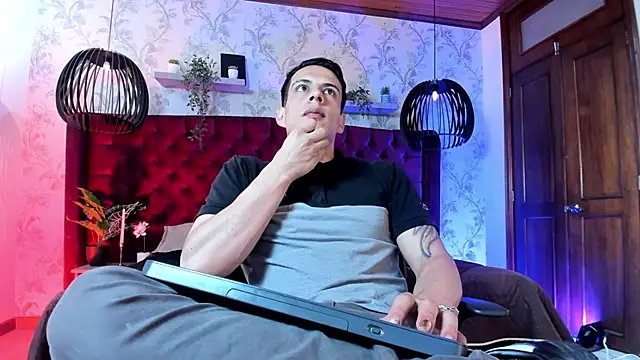 Dustin Sonne online show from May 2026 03:56:01 AM