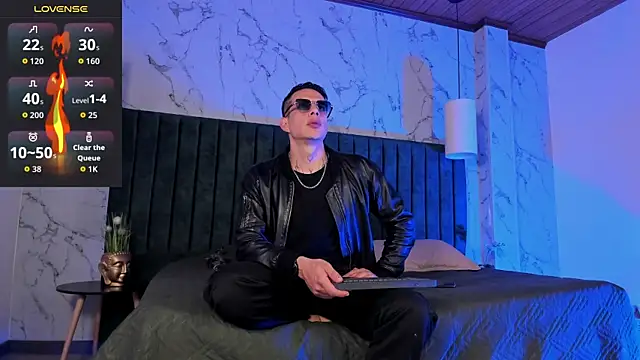 Dustin Sonne online show from November 2025 03:32:02 AM