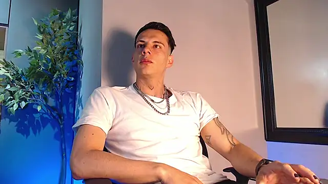 Snapshot of Dustin_Sonne chatting on June 2026 03:37:01 AM Dustin Sonne online show from June 2026 03:37:01 AM