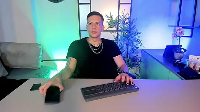 Snapshot of Dustin_Sonne chatting on April 2026 03:35:01 AM Dustin Sonne online show from April 2026 03:35:01 AM