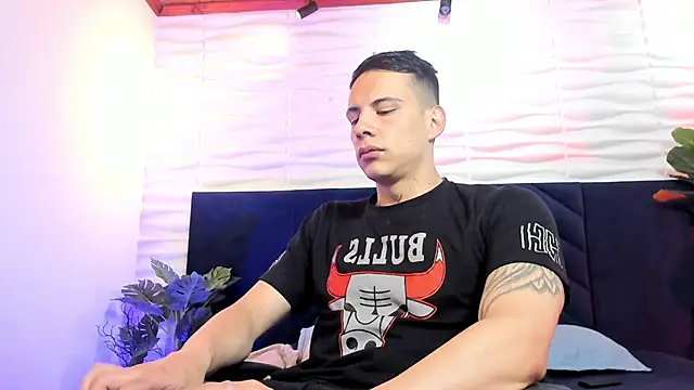 Snapshot of Dustin_Sonne chatting on March 2026 03:44:01 AM Dustin Sonne online show from March 2026 03:44:01 AM