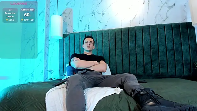 Dustin Sonne online show from September 2025 03:43:01 AM