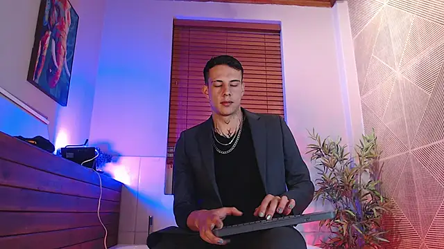 Snapshot of Dustin_Sonne chatting on March 2026 03:45:02 AM Dustin Sonne online show from March 2026 03:45:02 AM