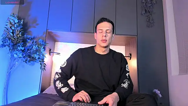 Dustin Sonne online show from November 2025 03:40:01 AM