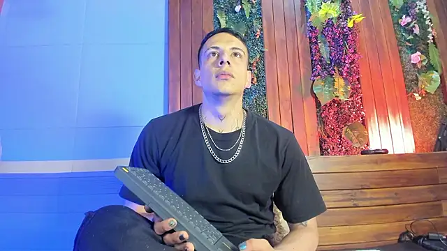 Snapshot of Dustin_Sonne chatting on March 2026 03:21:01 AM Dustin Sonne online show from March 2026 03:21:01 AM