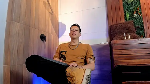 Snapshot of Dustin_Sonne chatting on July 2026 03:37:01 AM Dustin Sonne online show from July 2026 03:37:01 AM