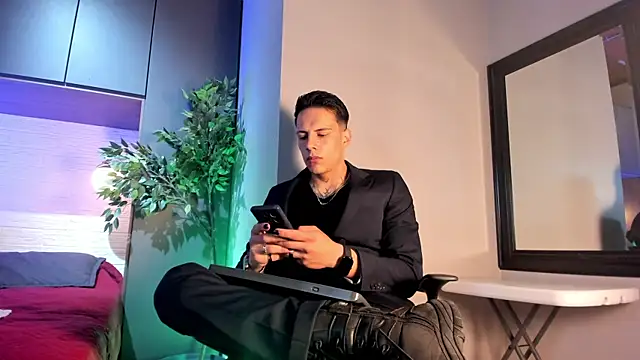 Snapshot of Dustin_Sonne chatting on June 2026 03:29:02 AM Dustin Sonne online show from June 2026 03:29:02 AM